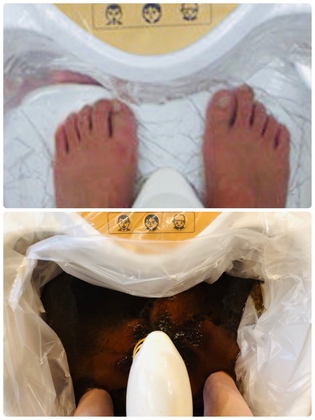 透明なお水が60分後にはデトックスで真っ黒になります！